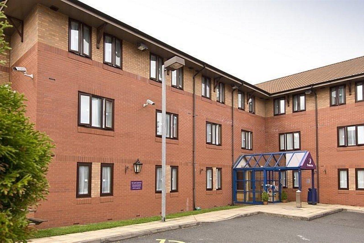 Premier Inn Birmingham City Centre Broad Street Exterior photo